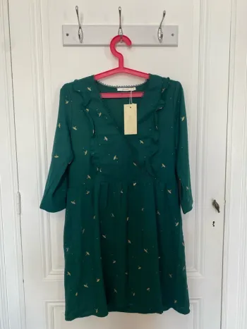Robe verte neuve taille 2