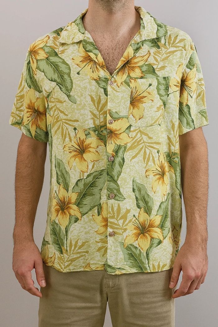 Chemise hawaïenne homme Caribbean Joe fleurs tropicales jaune vert M oversize été vintage