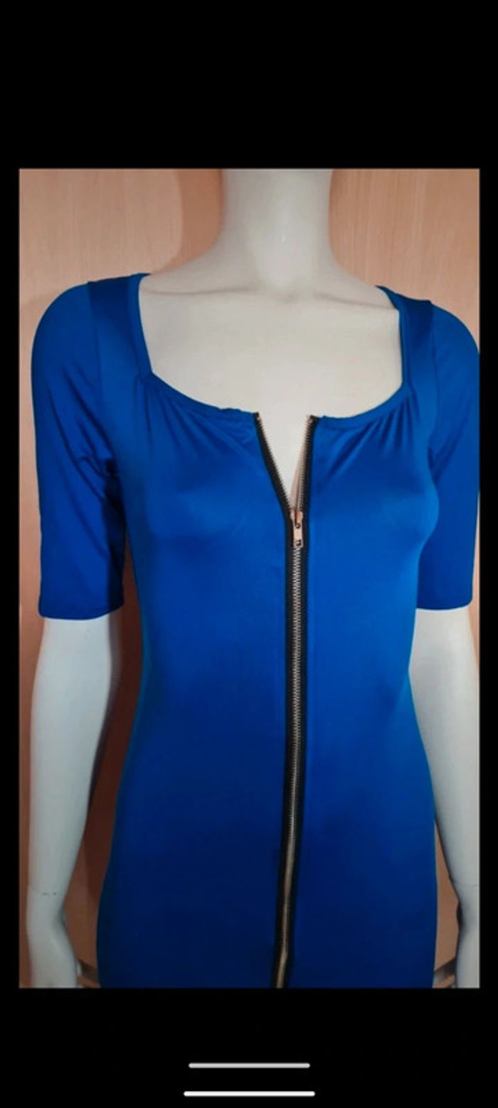 Robe moulante bleu fermeture éclair - photo numéro 2
