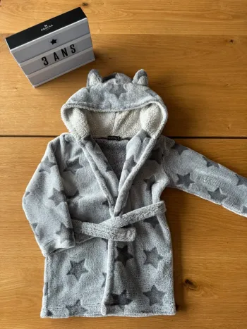Peignoir tout doux gris avec étoiles et capuche oreilles - Taille 3 Ans