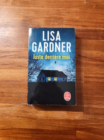 Livre : Juste derrière moi