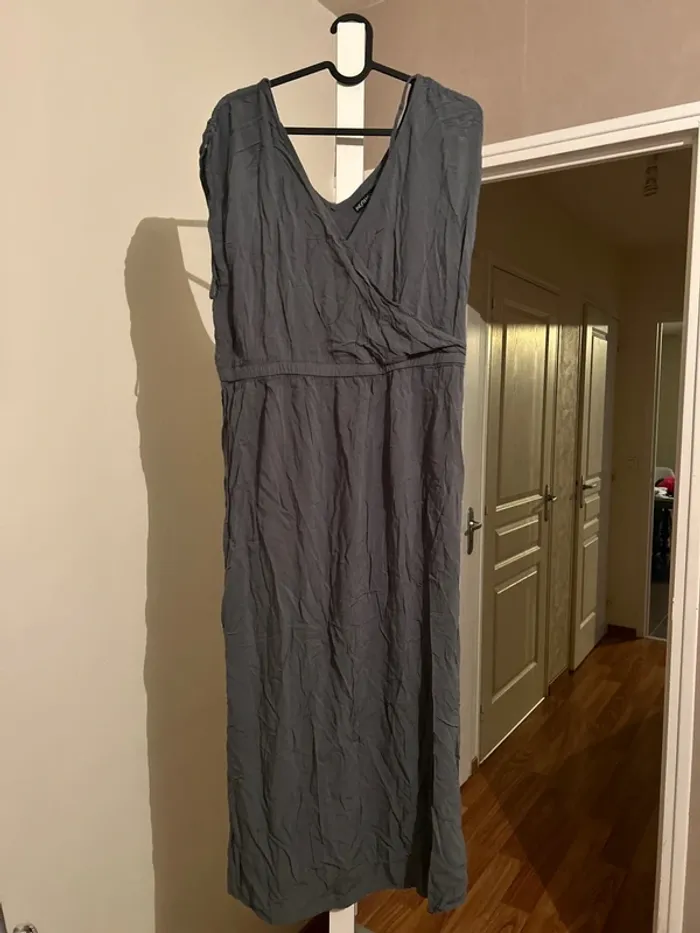 Robe longue verte.