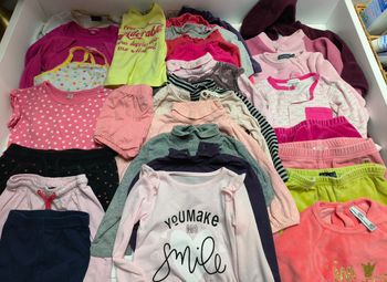 Lot 30 vêtements bébé fille 12 mois