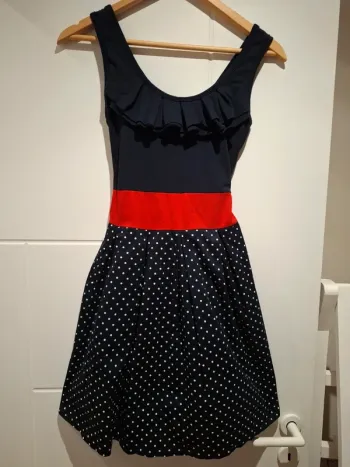 Robe bleu marine à pois et rouge Cintrée Très bon état