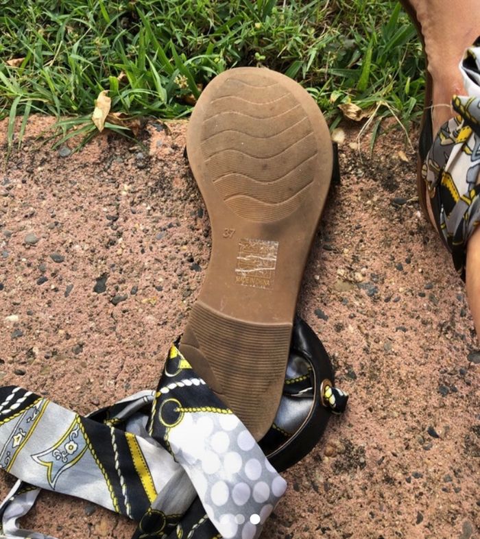 Sandales noires - photo numéro 2