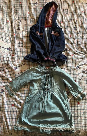 Veste capuche et robe