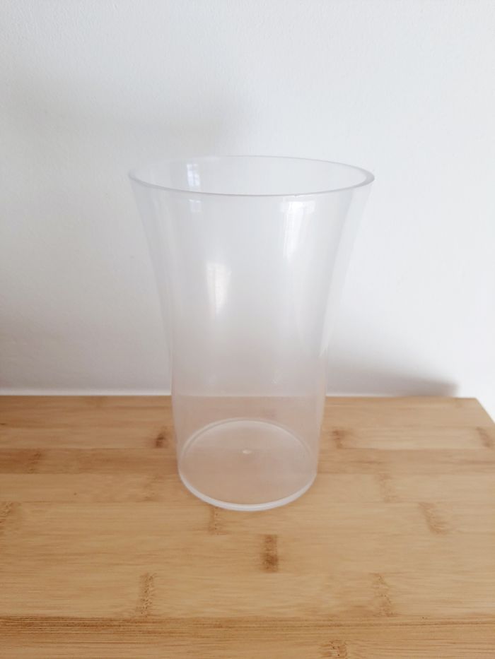 Vase en plastique