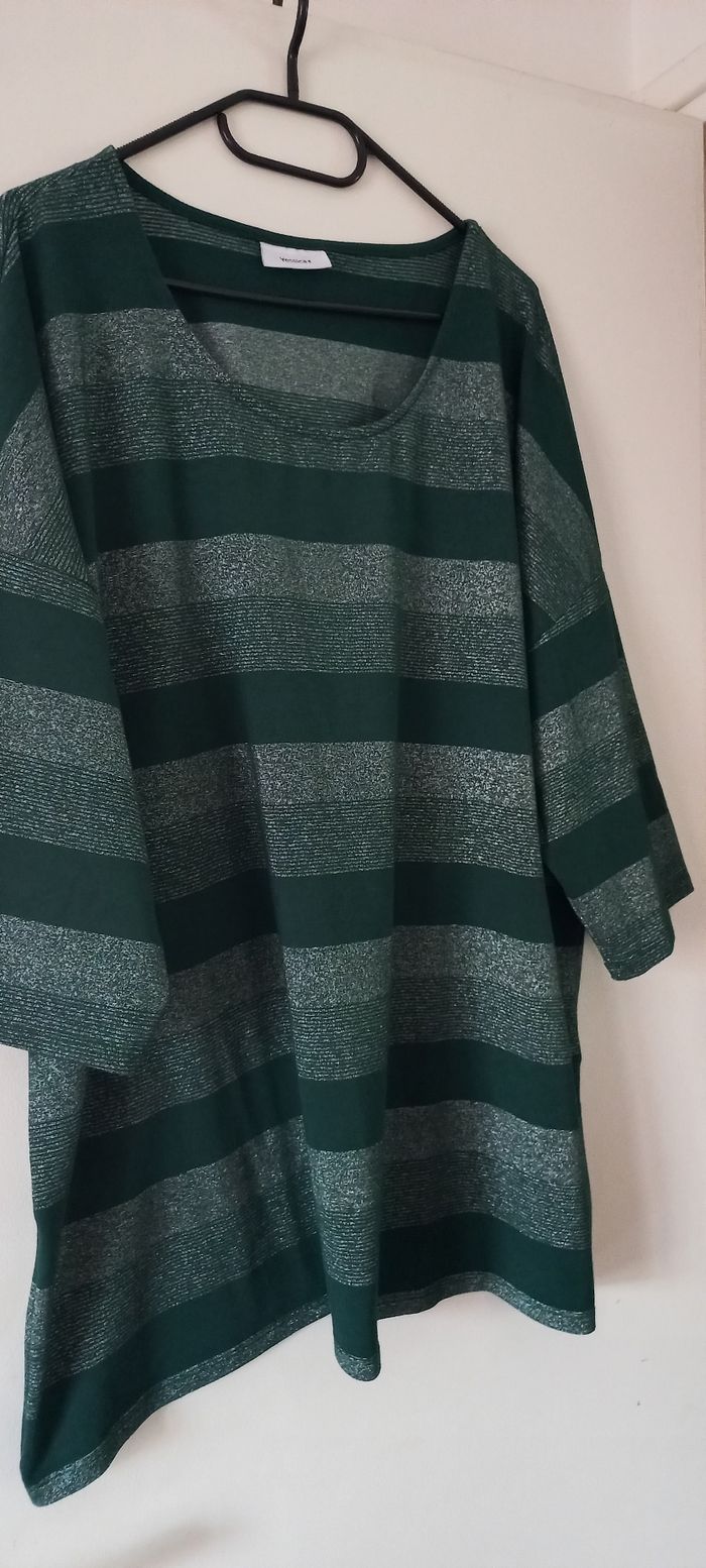 Haut vert foncé - photo numéro 4
