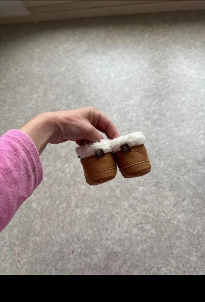 Chaussure bébé - photo numéro 2
