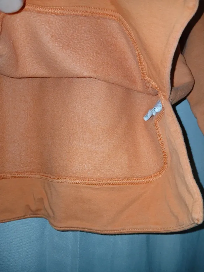 💙 Pull d'hiver Tape à l'œil taille 8 ans. - photo numéro 3