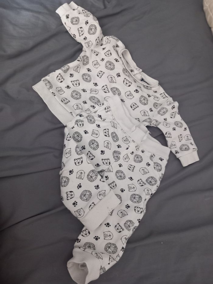 Ensemble 6 mois pull pantalon