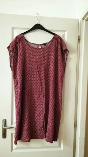 Robe T48