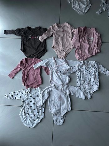 Lot de 8 bodies manches longues 3 mois