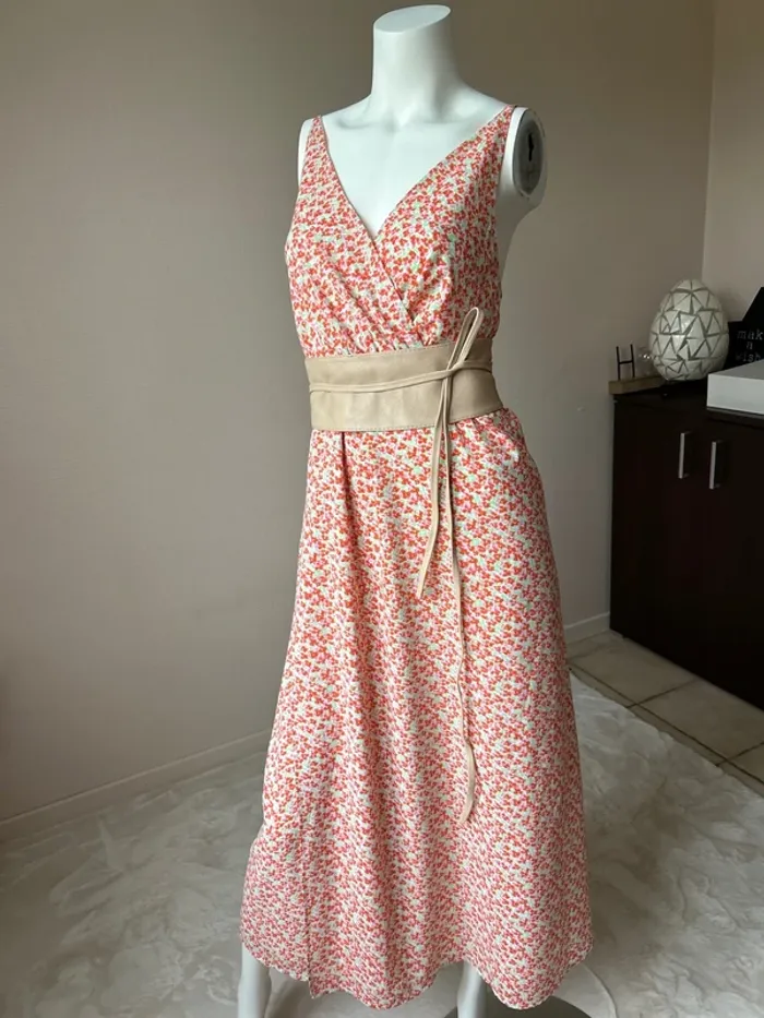 Robe longue à petites fleurs à bretelles - photo numéro 2
