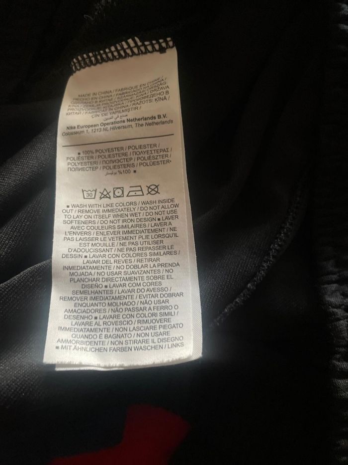 jogging homme Nike  NBA taille L  noir en parfait etat - photo numéro 4