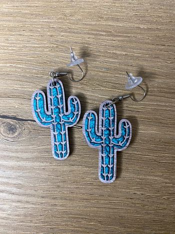 Boucles d oreilles bois cactus