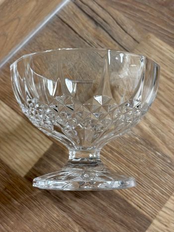 Vintage coupe à glace finement ciselée cristal d’arques Yves Rocher