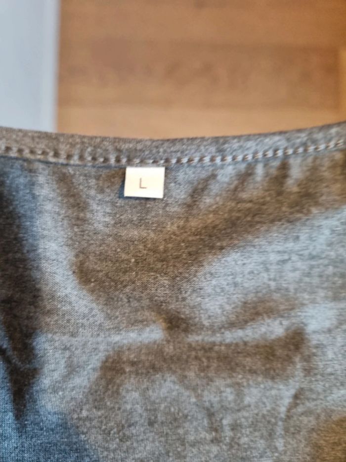 Debardeur poche porte bébé - photo numéro 3