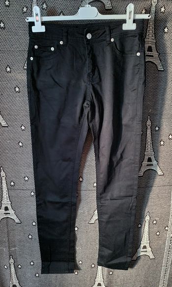 Jean noir taille 38