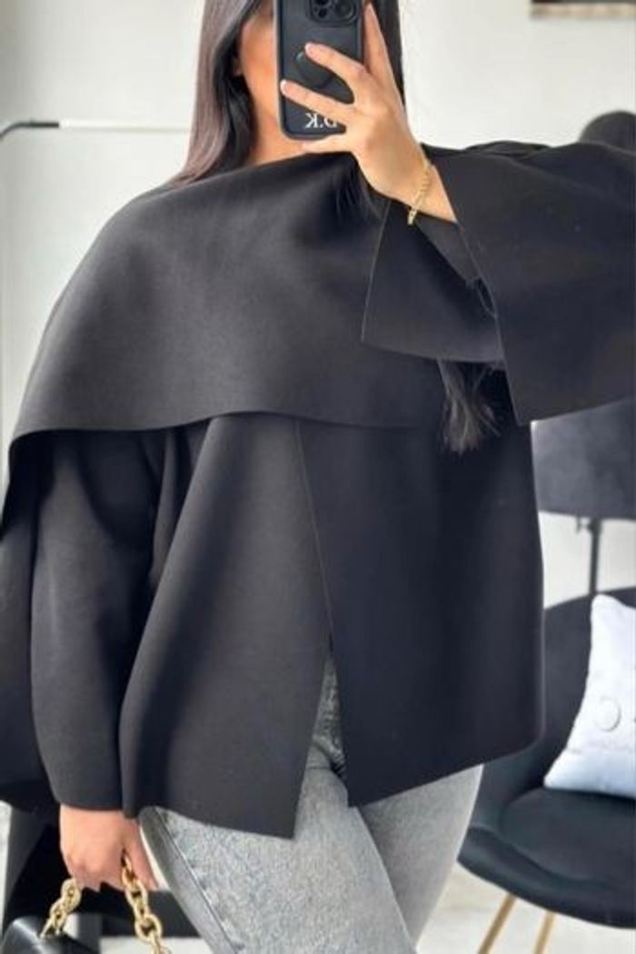 Cape Noir avec echarpe