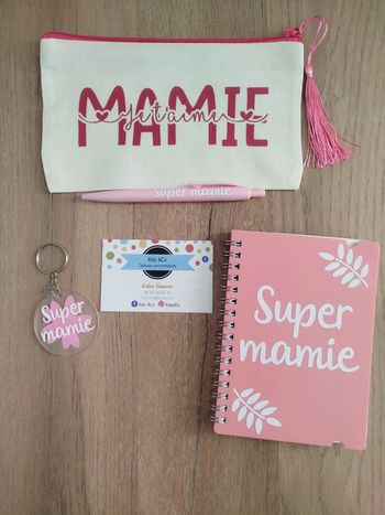 Ensemble mamie rose trousse carnet stylo et porte clé