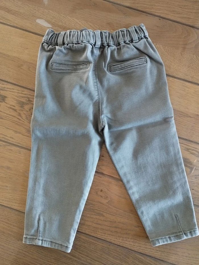 Lot n° 546 Neuf Pantalon mixte Obaïbi 24 mois - photo numéro 5