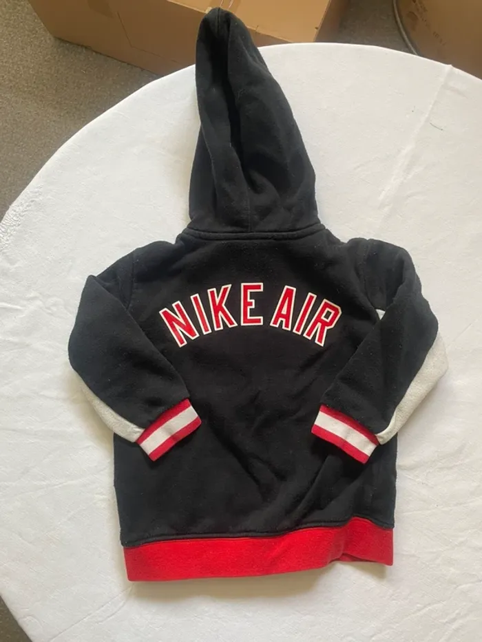 Gilet Nike 18 mois - photo numéro 2