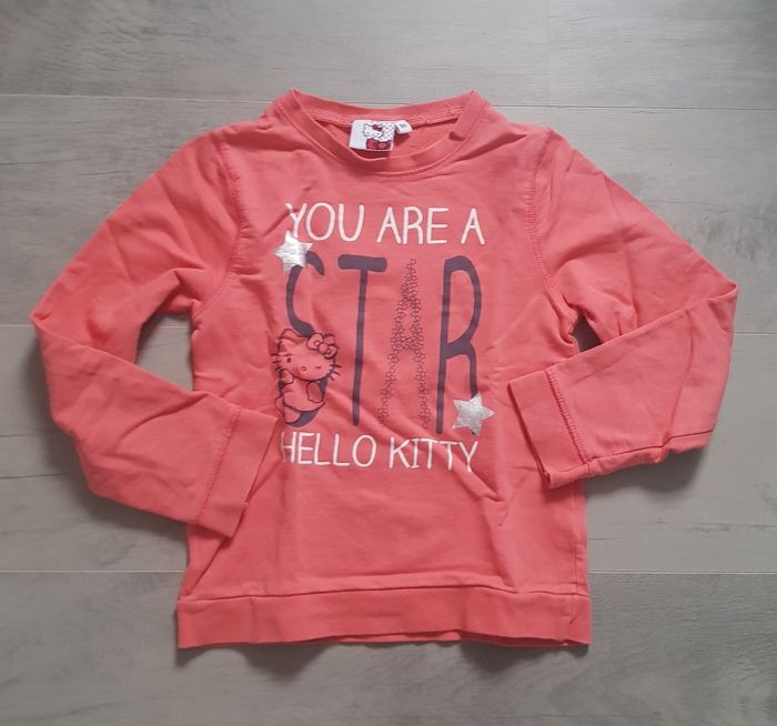 Pull/sweatshirt fille Hello Kitty 8 ans