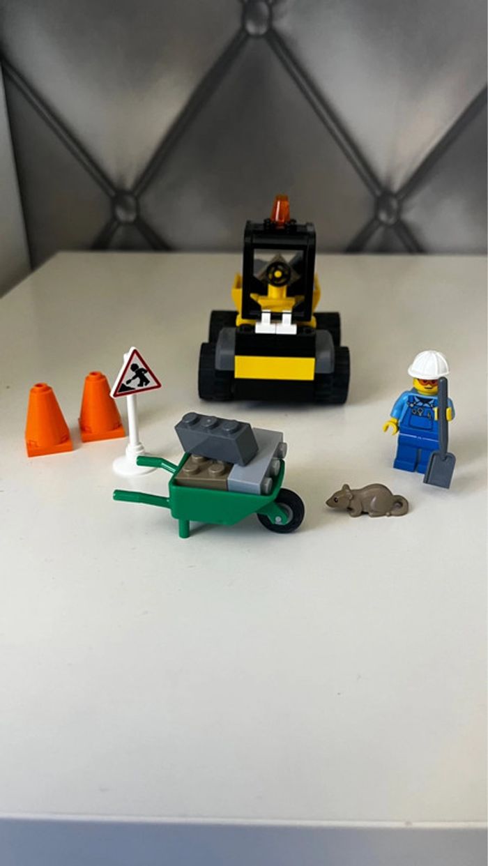 Lego 60284 le camion de chantier - photo numéro 5