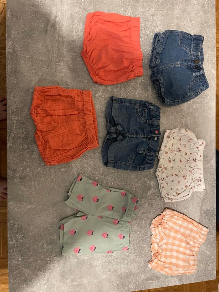 Lot de 42 vêtements taille 3 mois