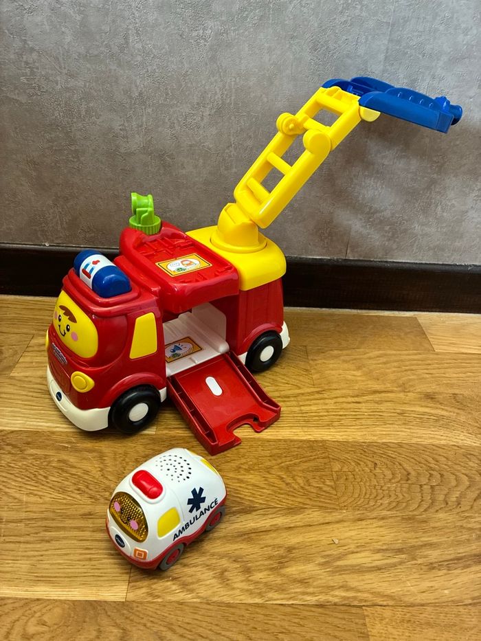 Vtech tut tut bolide mon super camion de pompier Clémence