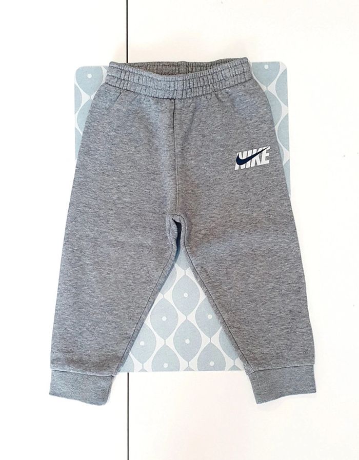 Jogging Nike - 24M