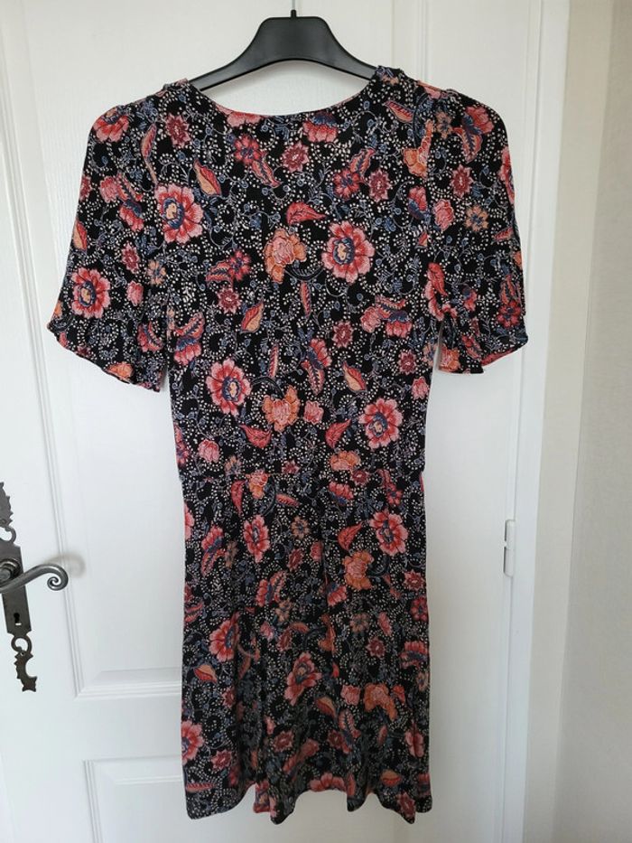 Robe noire motifs fleurs rouges Etam - photo numéro 6