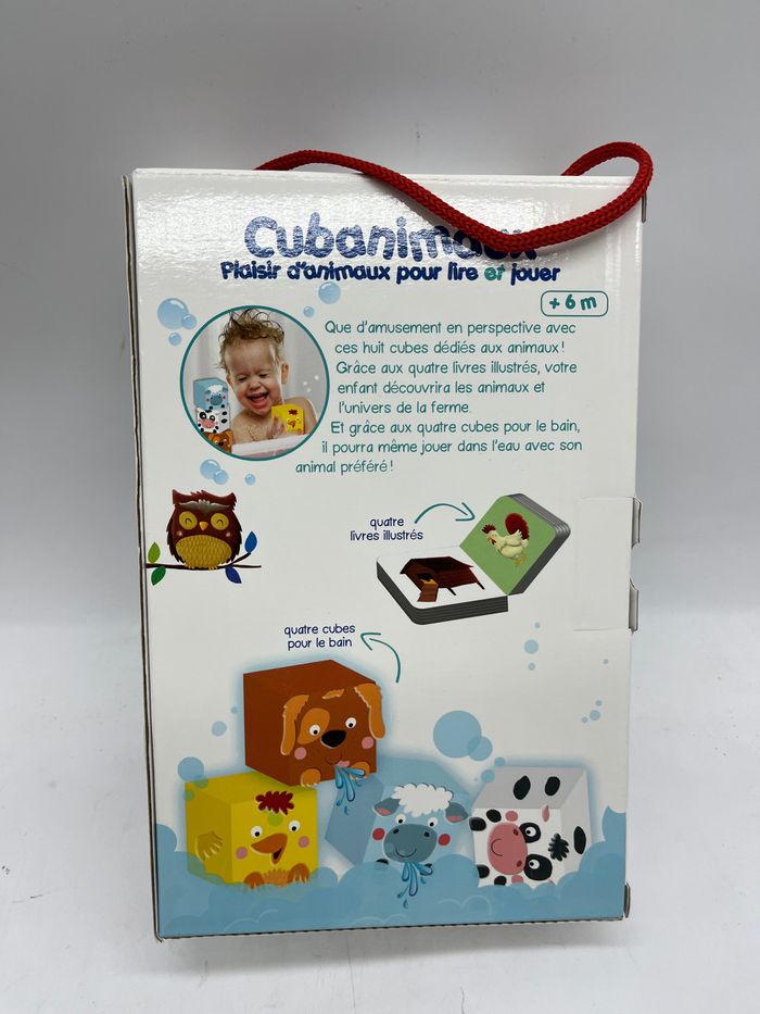Coffret spécial tout petit Cube animaux  ses 4 cubes de bain  et ses livres illustrés modèle blanc Neuf - photo numéro 3