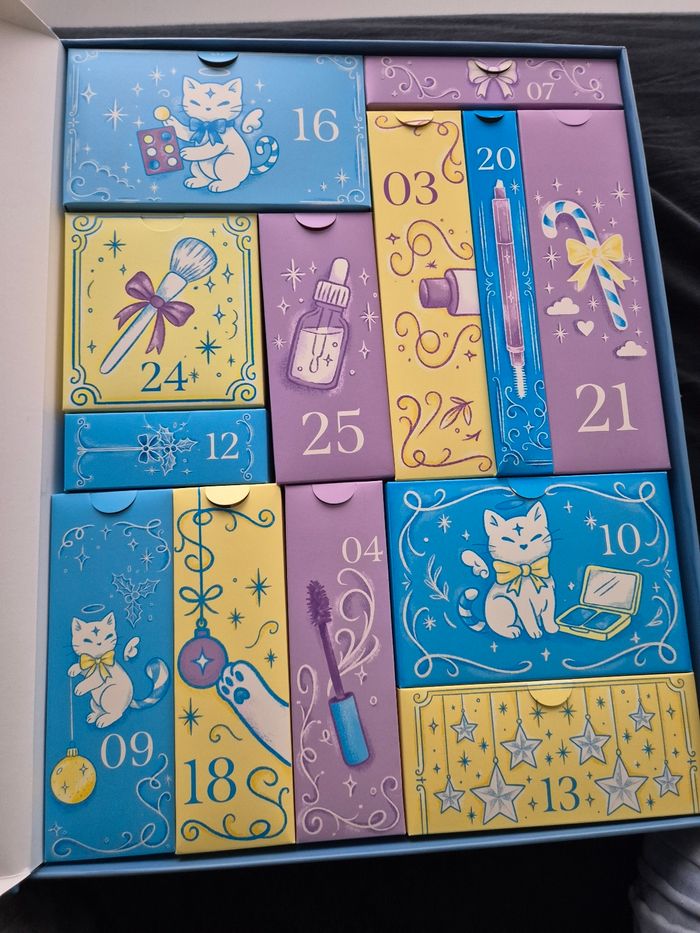 calendrier yesstyle neuf - photo numéro 5