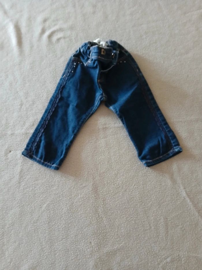 Lot jeans 6 mois - photo numéro 4