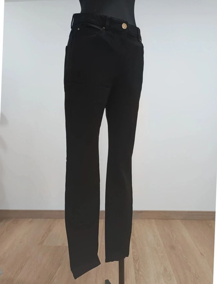 Jean noir H&M taille 36 - photo numéro 3