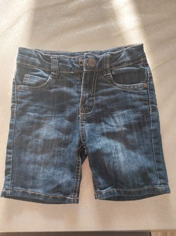 Short 4 ans