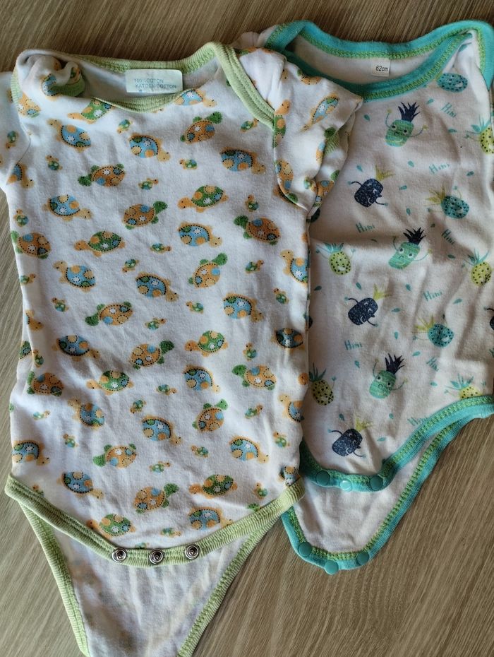 Lot 2 bodys - photo numéro 2