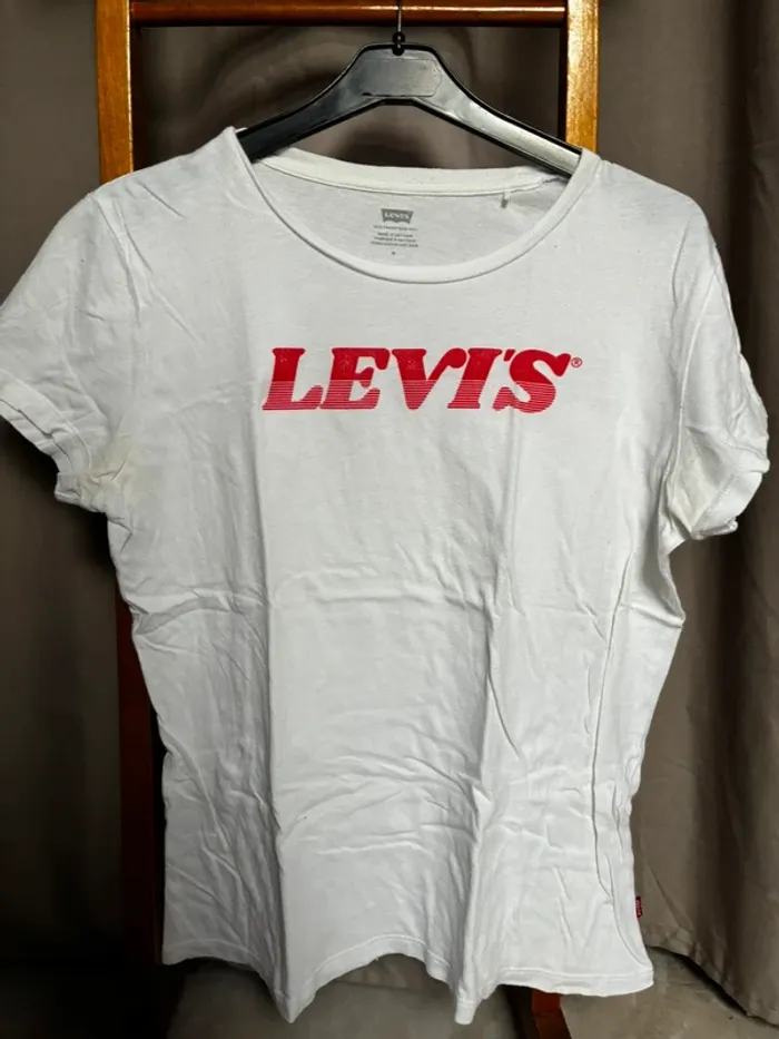 T-shirt Levis taille M - photo numéro 2