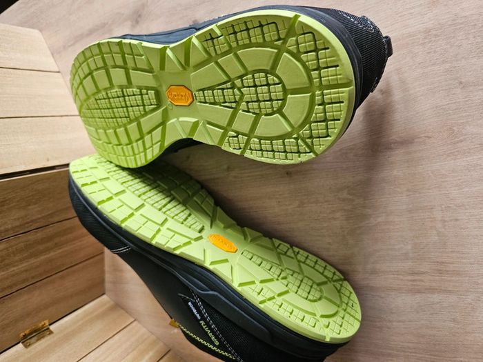Chaussures De Sécurité Gravity perf neuves taille 44 - photo numéro 3