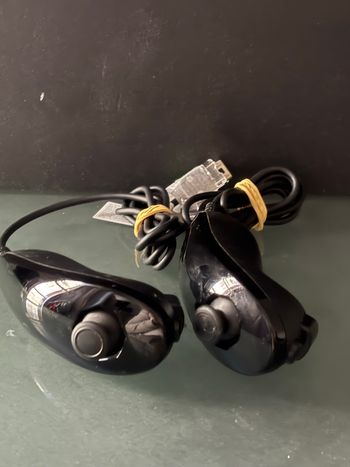 Lot 2 nunchuck noir Nintendo Wii