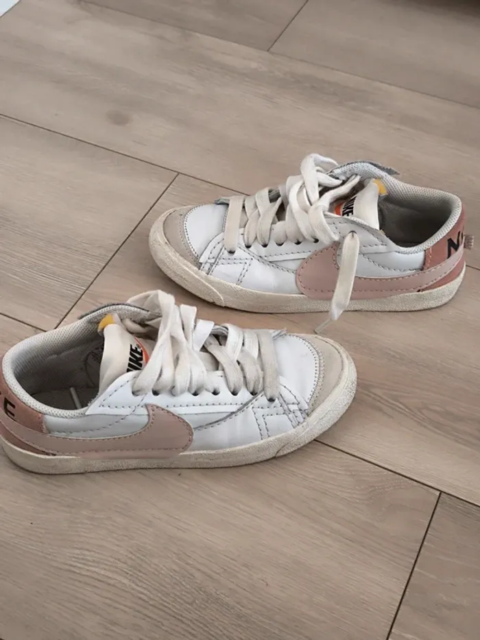 Basket Nike blazer low 37,5 - photo numéro 7