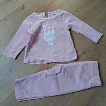Lot 2 pyjamas