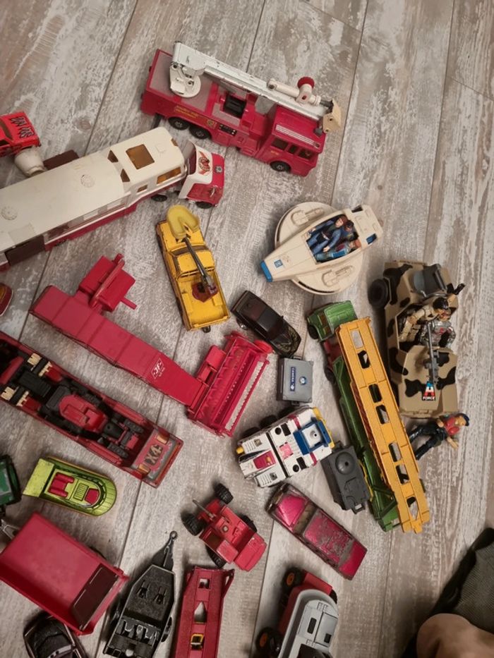 Lot voitures et camions vintage - photo numéro 4