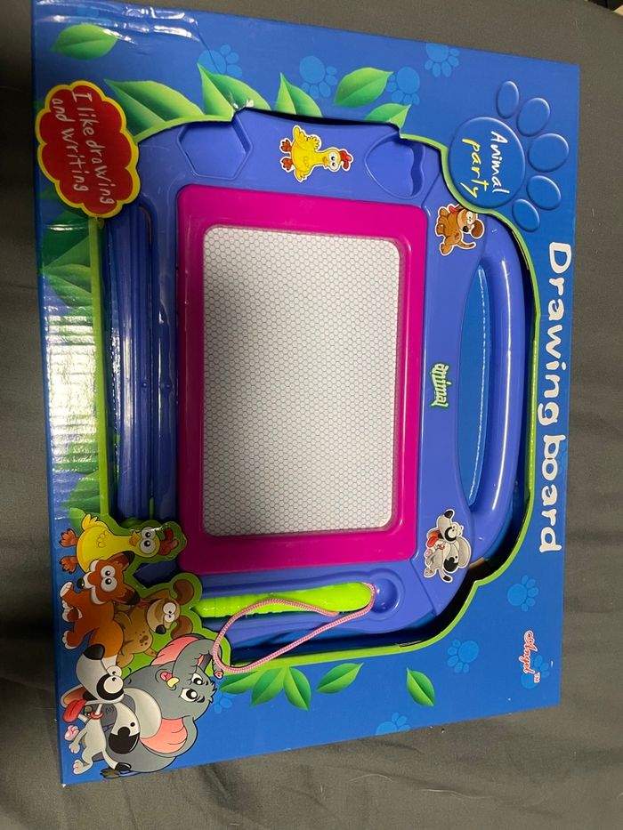 Ardoise pour enfant avec crayons - photo numéro 2