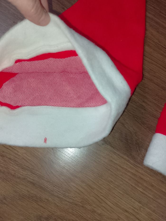 6 Bonnets de Noël identique avec cloches - photo numéro 5