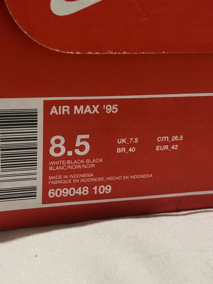 603 – Air max 95 blanches et noires - photo numéro 5