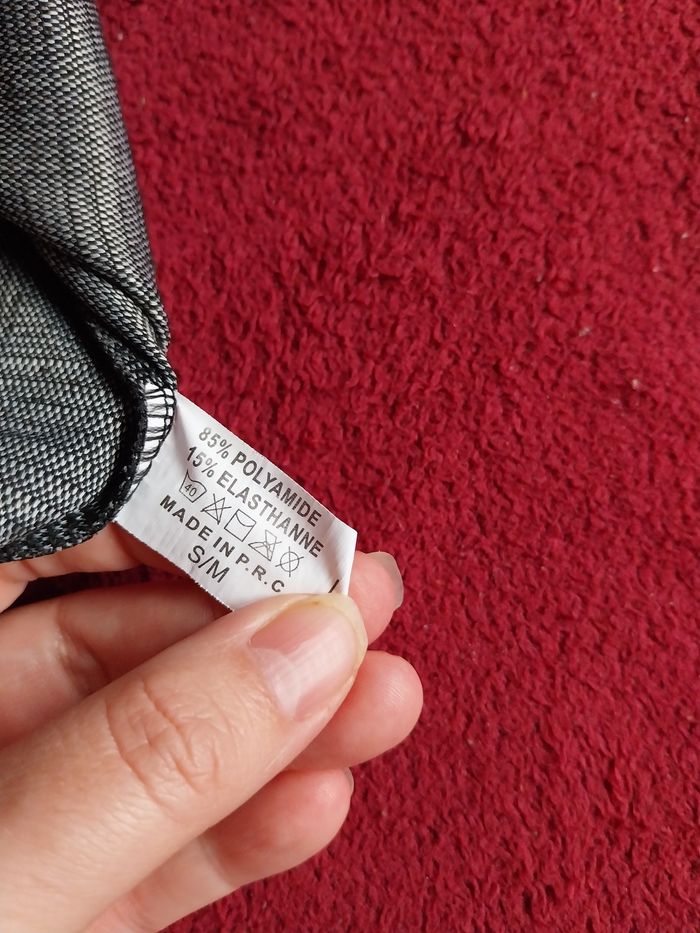 Ensemble pantalon+maillot  taille S - photo numéro 4