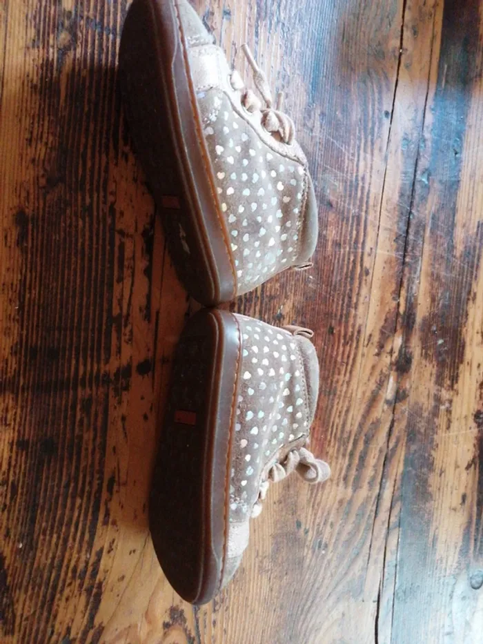 Chaussures en cuir pointure 22 - photo numéro 3